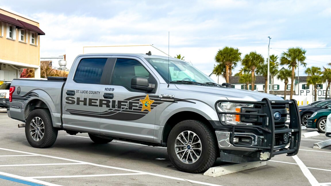 Florida cops say they don’t know who owns 11 unpermitted Flock cameras