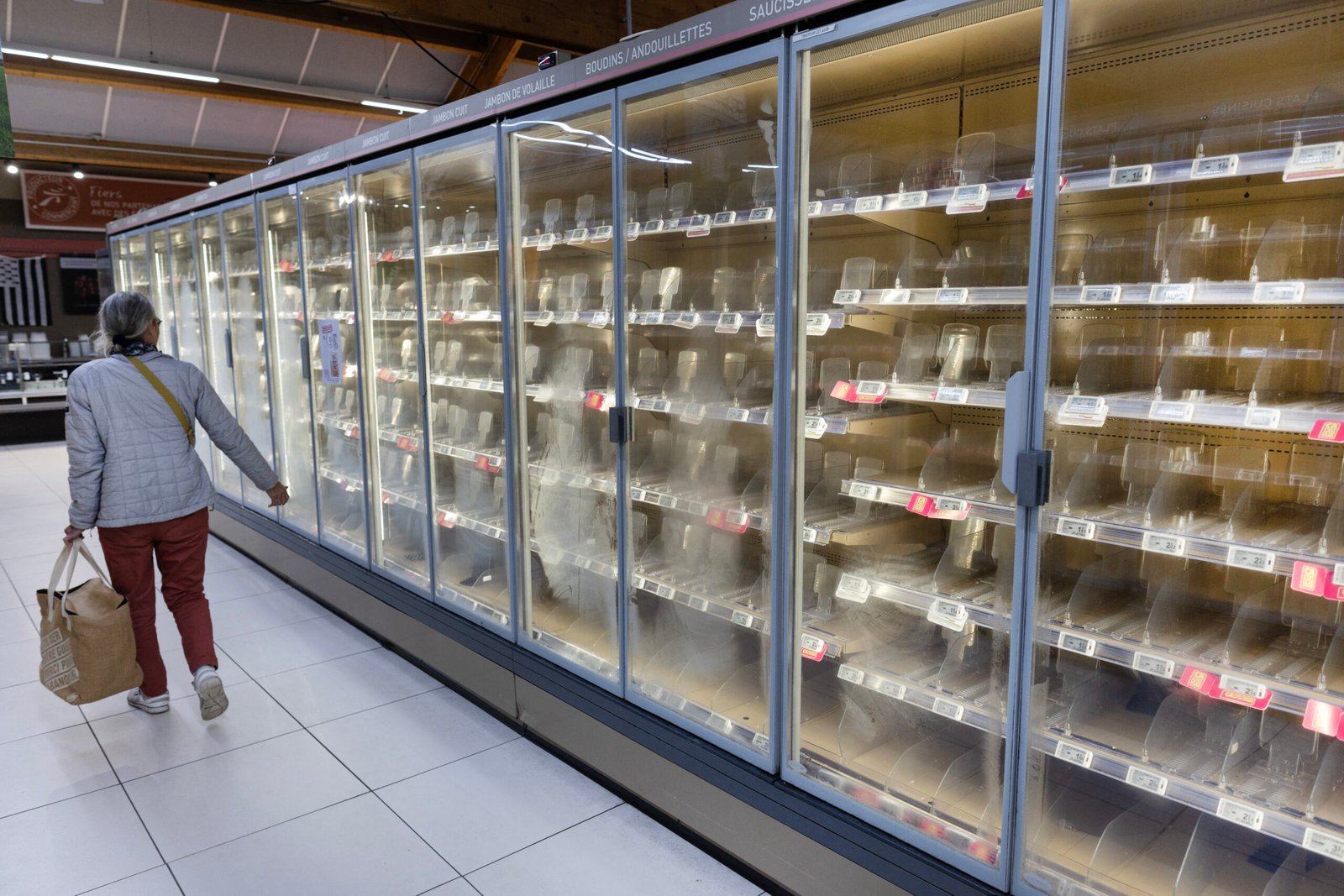 Cyberattack Targets French Supermarket Refrigerators, Forcing Mass Food Disposal