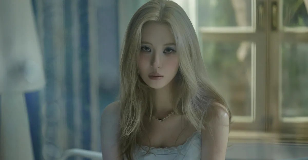K-pop star Sunmi loves Notion and ear cleaning videos