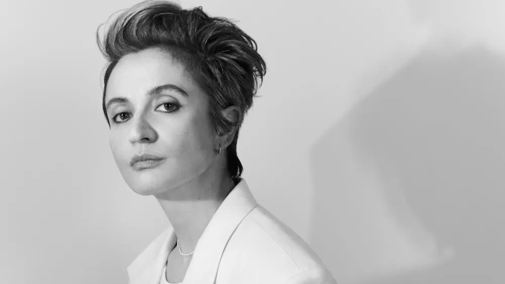 Veronica Leoni Out at Calvin Klein Collection