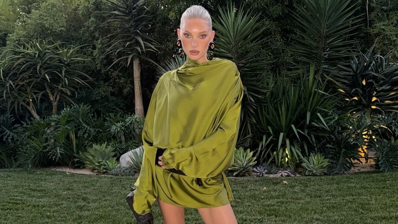 Suddenly, Chic Dressers Everywhere Are Styling the Mesh Heel Trend