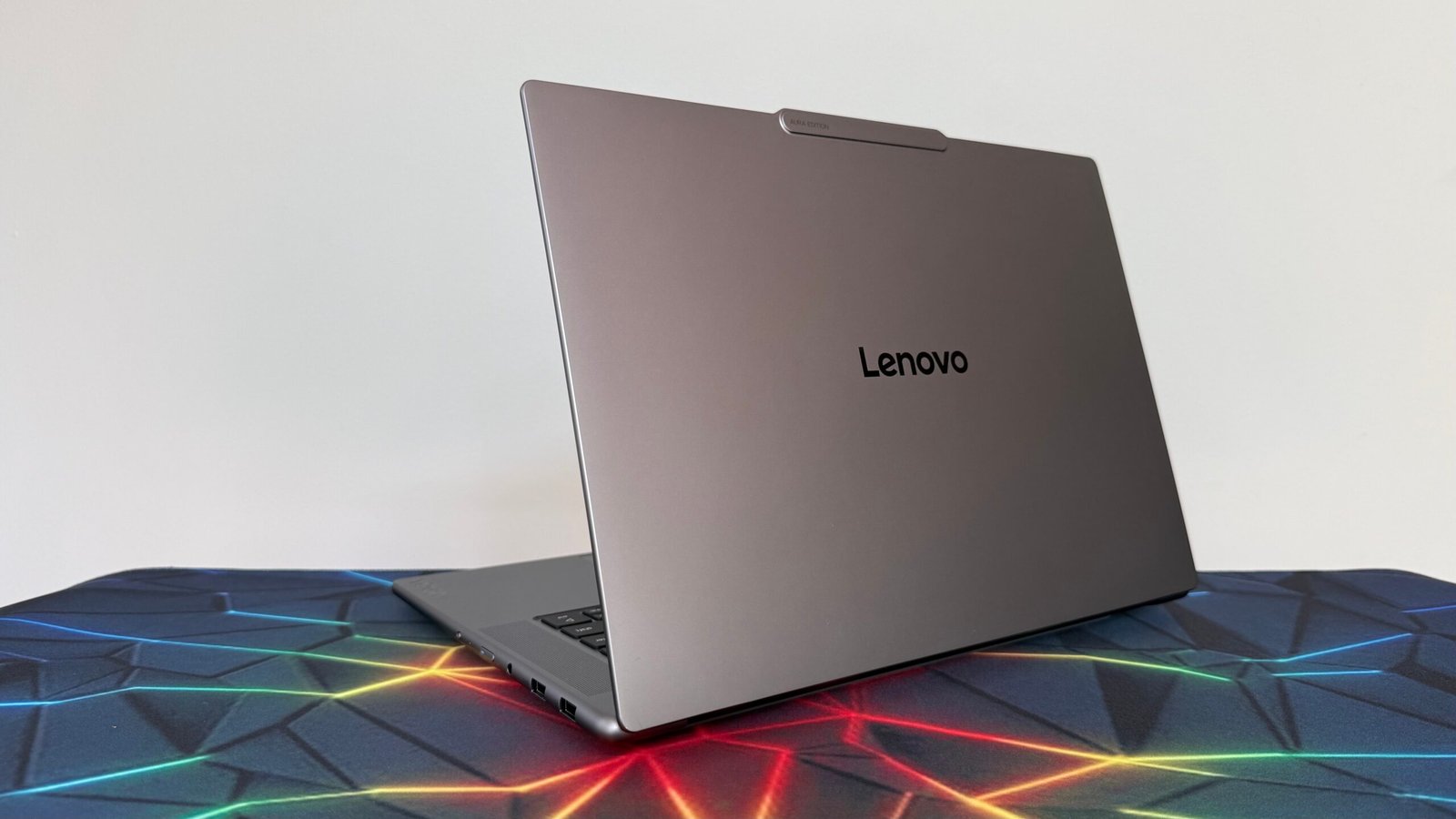 Lenovo Yoga Pro 7i Aura Edition Gen 11 Review: A Powerful Creative Tool at a Steep Price