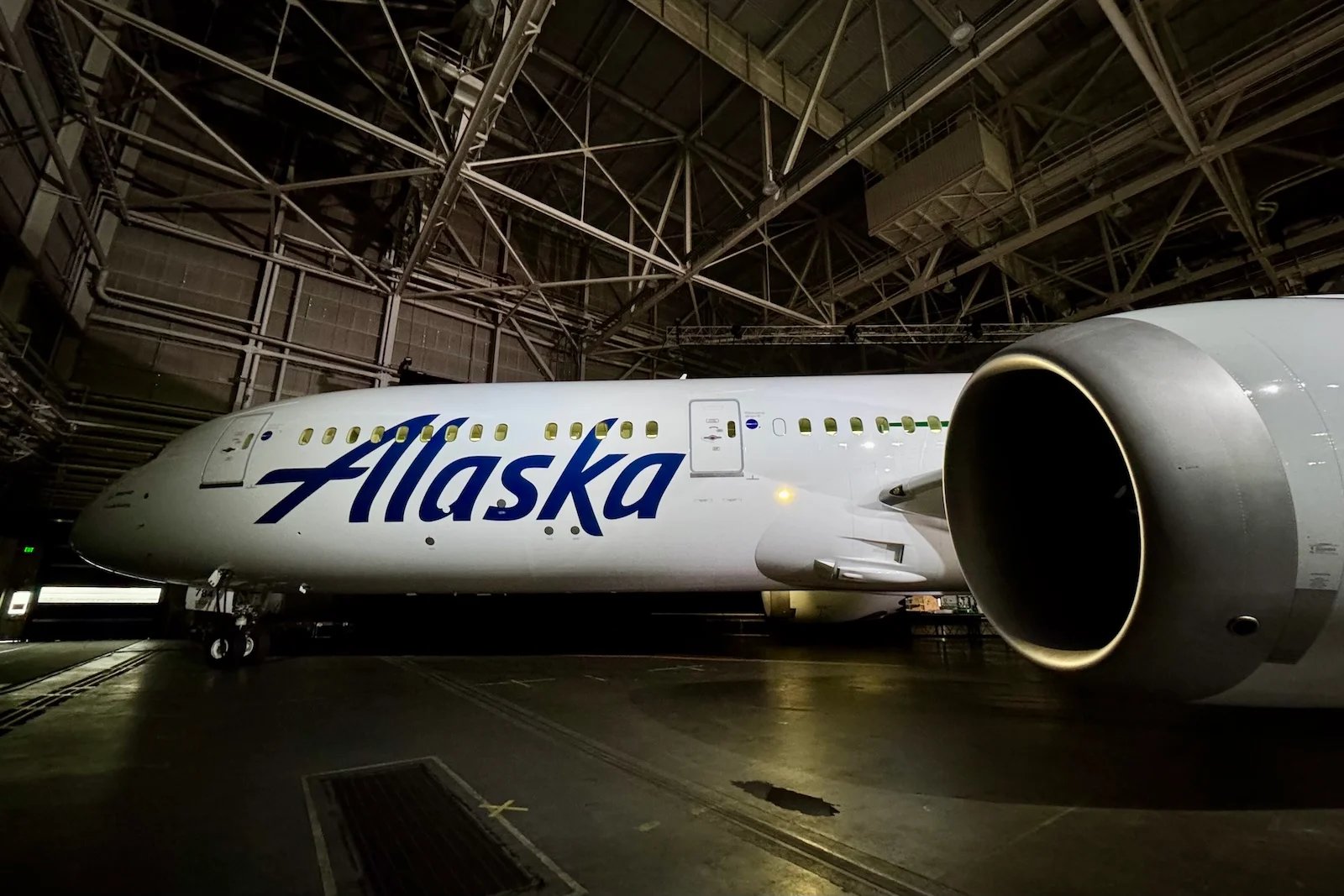 Alaska Airlines plans new Asia route, nixes ‘basic business’