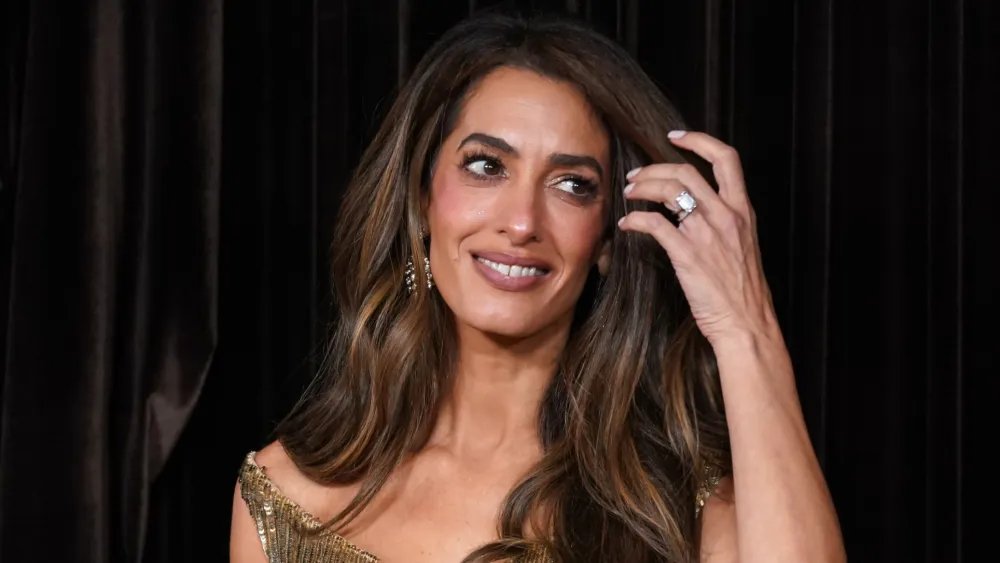 Amal Clooney Drips in Gucci Gold at the 2026 Albies