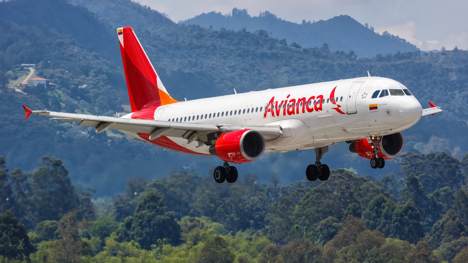 9 People Hospitalized After Avianca Flight Hits Severe Turbulence, Diverts To Miami