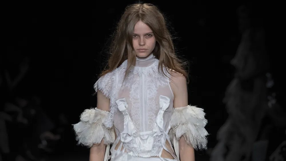Ann Demeulemeester Spring 2027 Ready to Wear Runway, Fashion Show & Collection Review