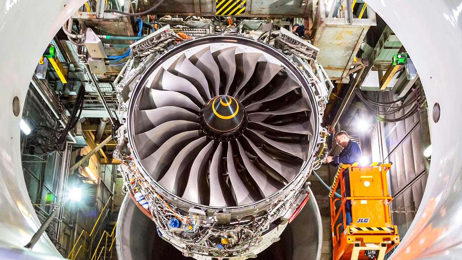 Bird Strikes, Blade-Offs & Water Walls: How Jet Engines Get Certified In 2026
