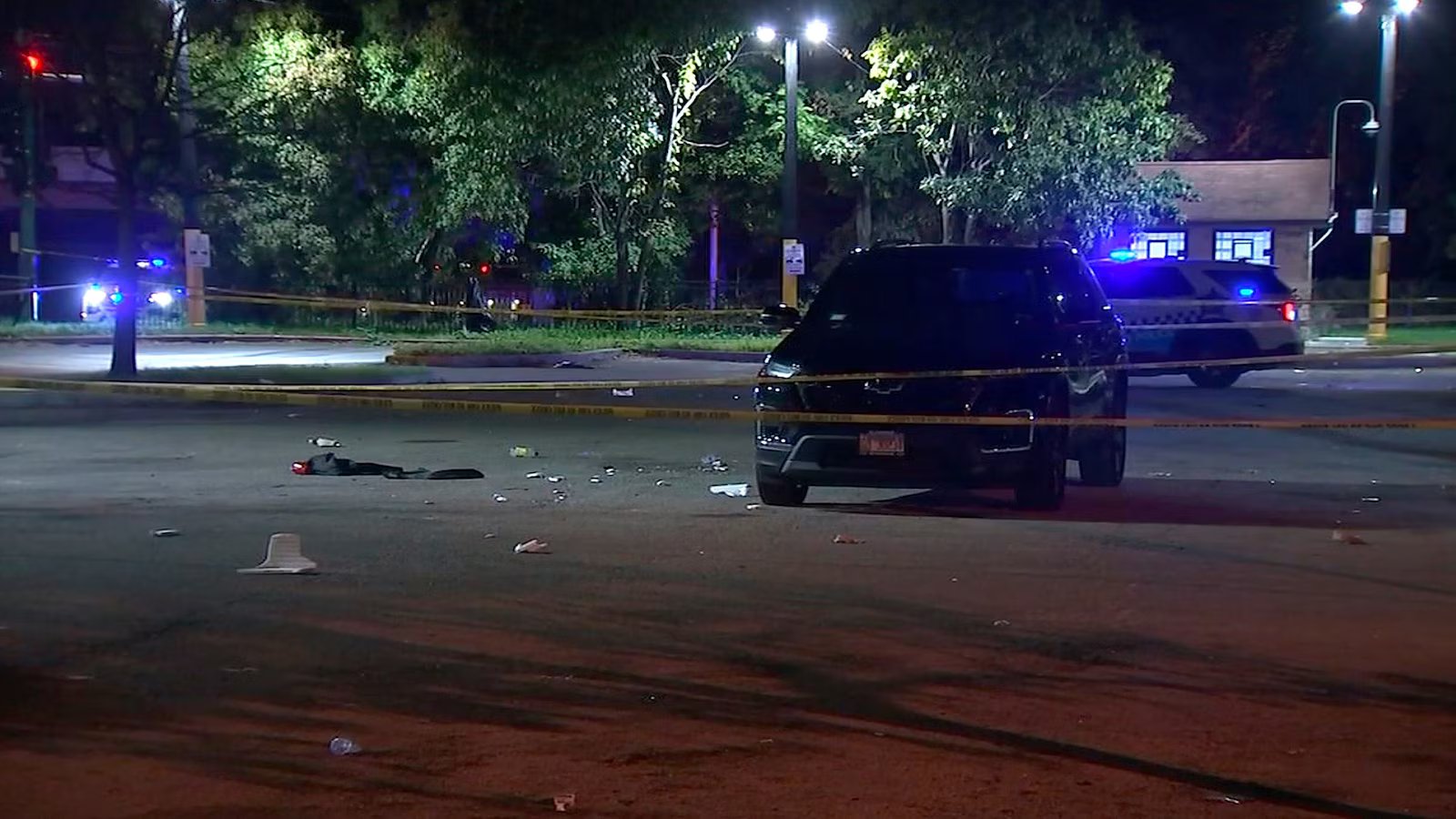 4 injured after shooting near Chicago hospital