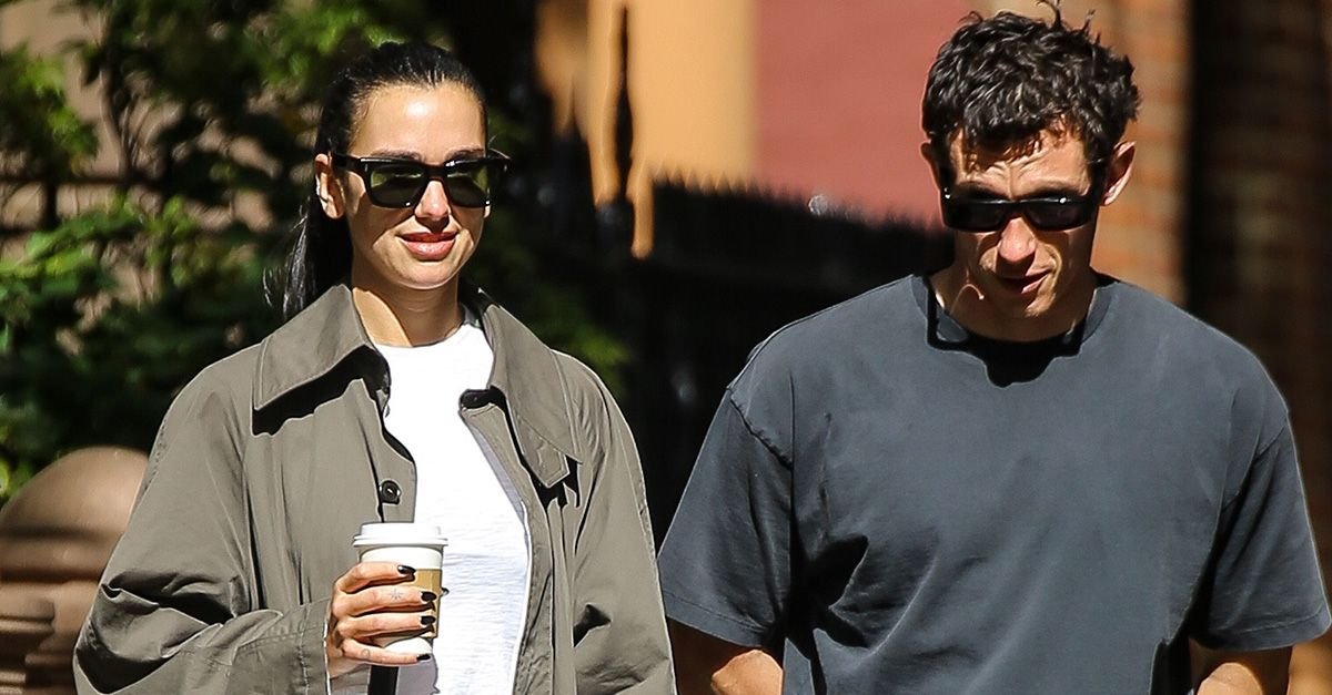 White Jeans Look Chicest in 2026 With This Winter Shoe Trend