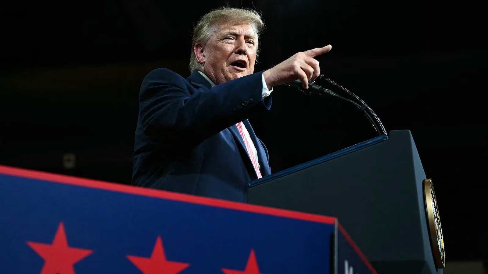 Man arrested for alleged threats to shoot President Trump at Kansas rally