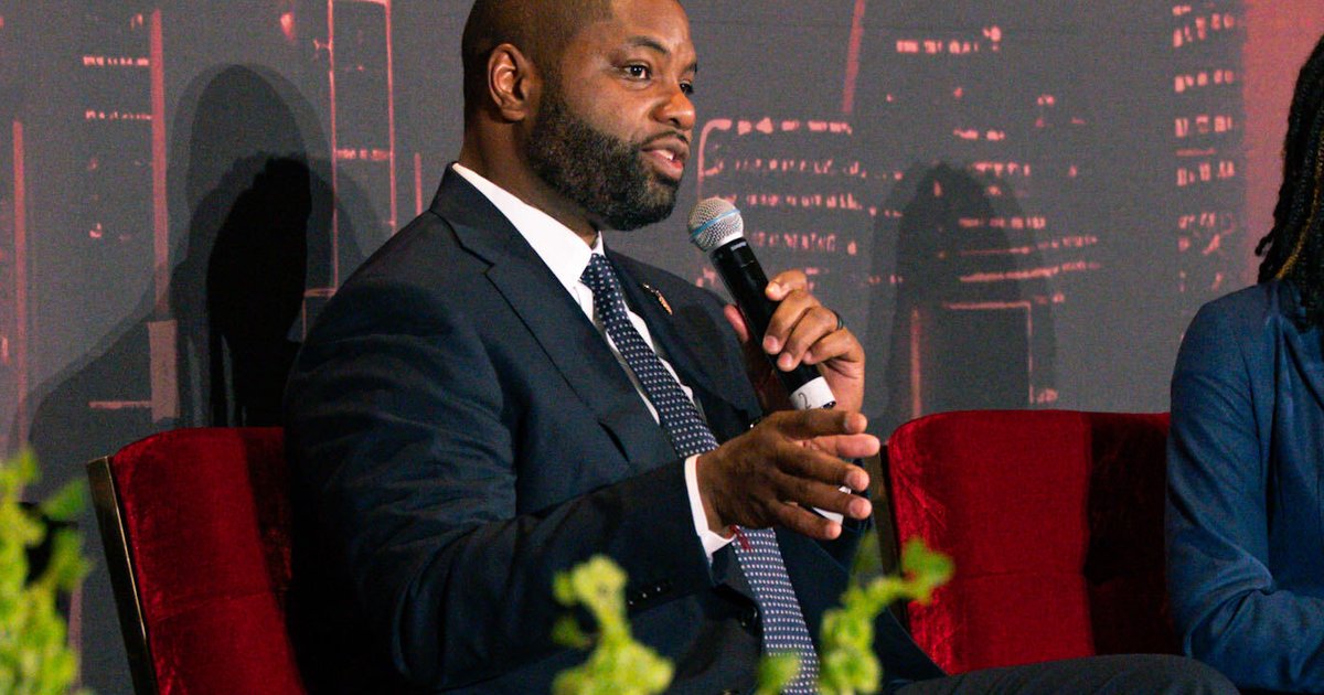 Florida GOP governor candidate Byron Donalds courts skeptic Black voters