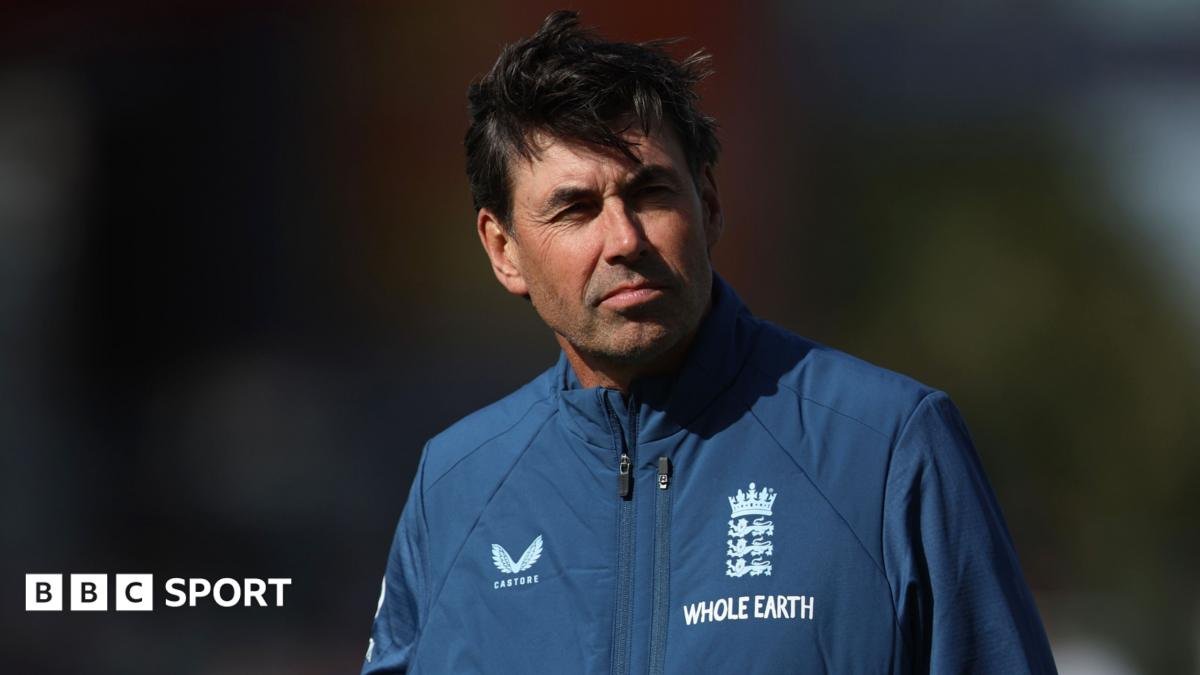 Stephen Fleming suggests England coach should be English