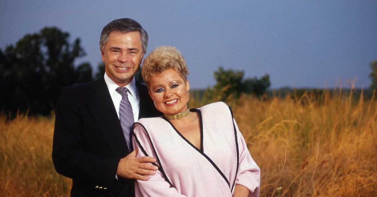 Jim Bakker, televangelist who co-founded “The PTL Club” empire but fell into disgrace, dies at 86
