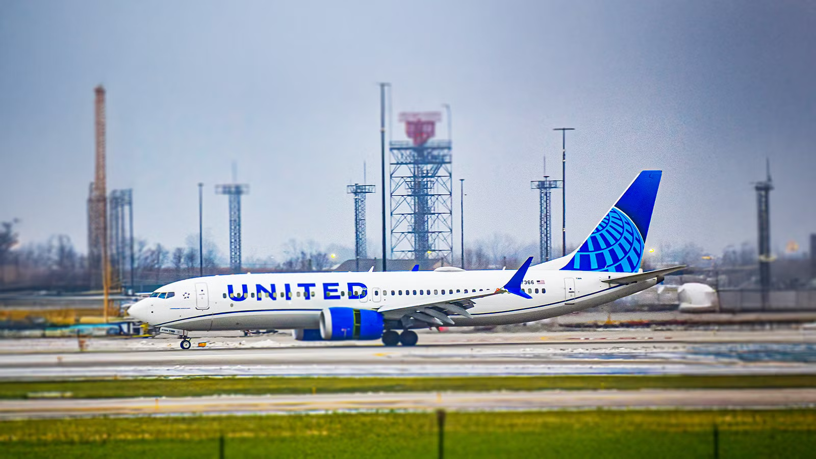 Why United Airlines’ New Guam Boeing 737 MAX 8s Include A Row That Collapses Into A Medevac Stretcher