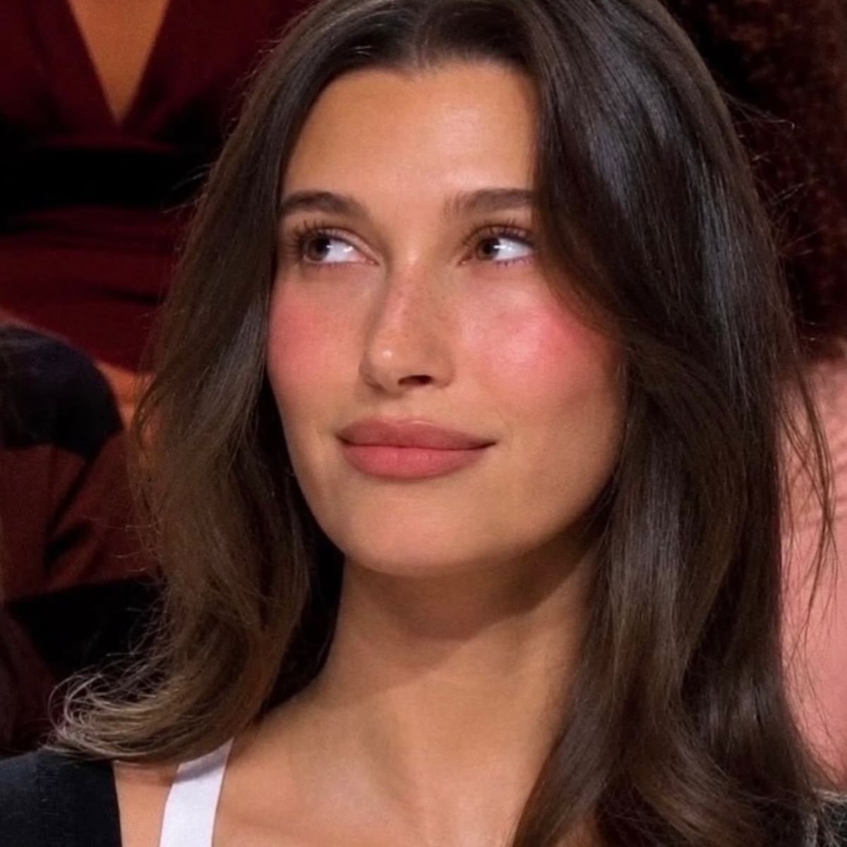 Hailey Bieber’s Internet-Viral “Quotidien” Makeup, Explained