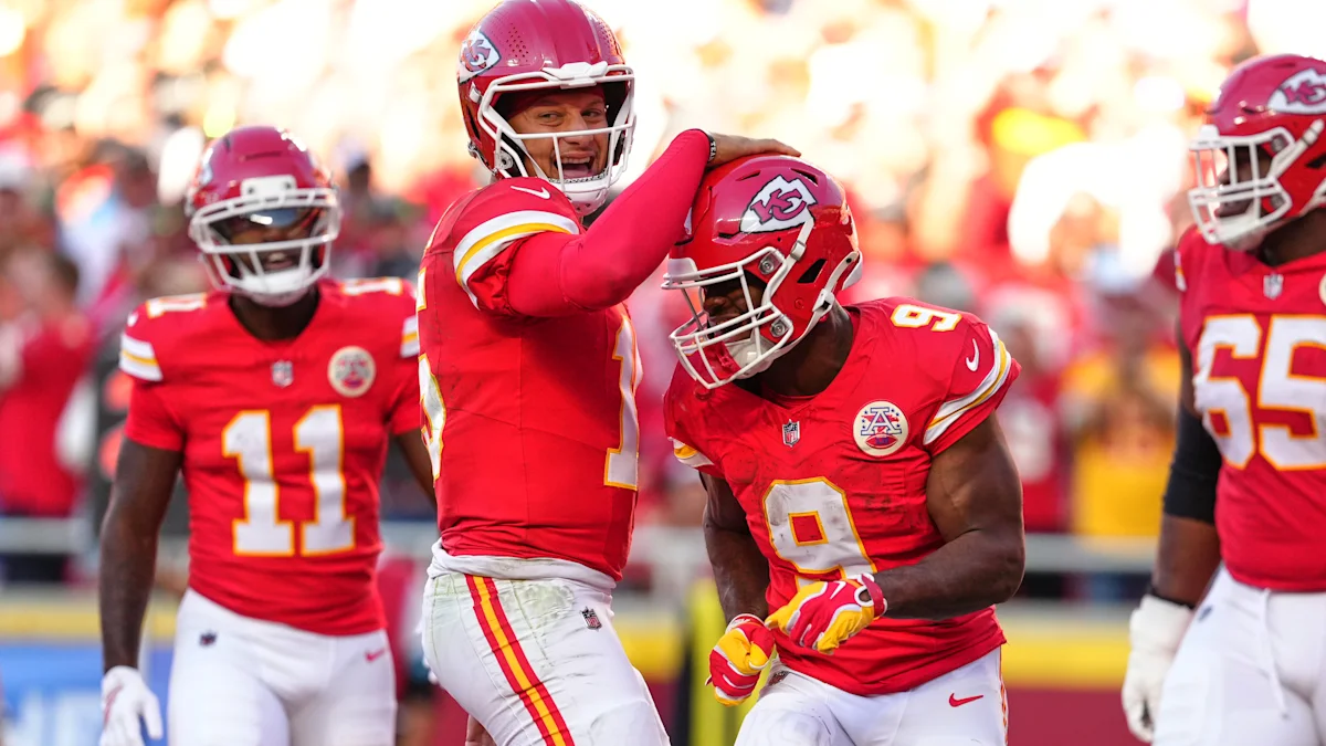 Chiefs keep rolling, improve to 5-0 with a win over depleted and winless Chargers
