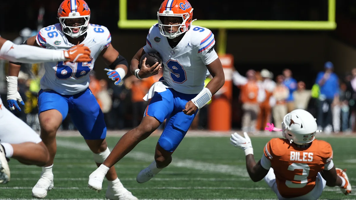 Arch Manning struggles, Colin Simmons injured as Florida scores 24 straight to upset No. 7 Texas