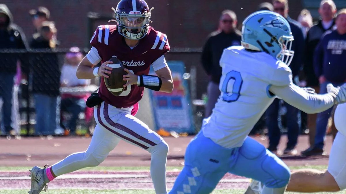 Logan Tomlinson’s first career touchdown rallies BH-BL football to win over Columbia