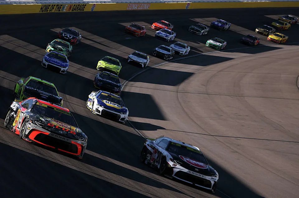 How to watch the NASCAR Bank of America 400 without cable today