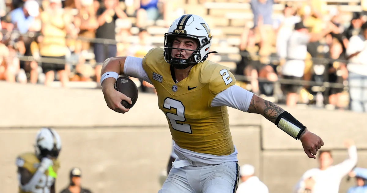 Is Vanderbilt QB Jared Curtis playing against Georgia football?