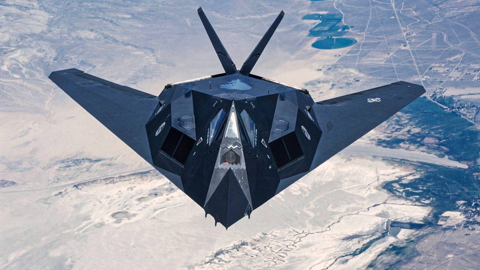 Why The F-117 Nighthawk’s Faceted Design Made It Nearly Invisible To 1980s Radar
