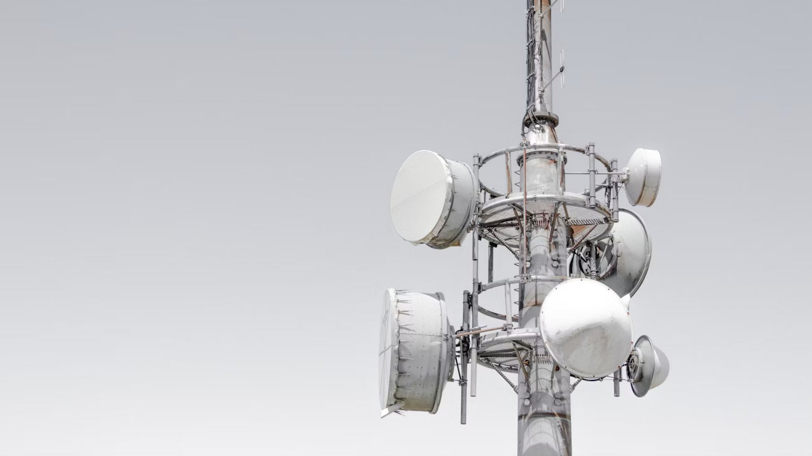 AT&T, T-Mobile And Verizon Have Officially Teamed Up To End Coverage Gaps