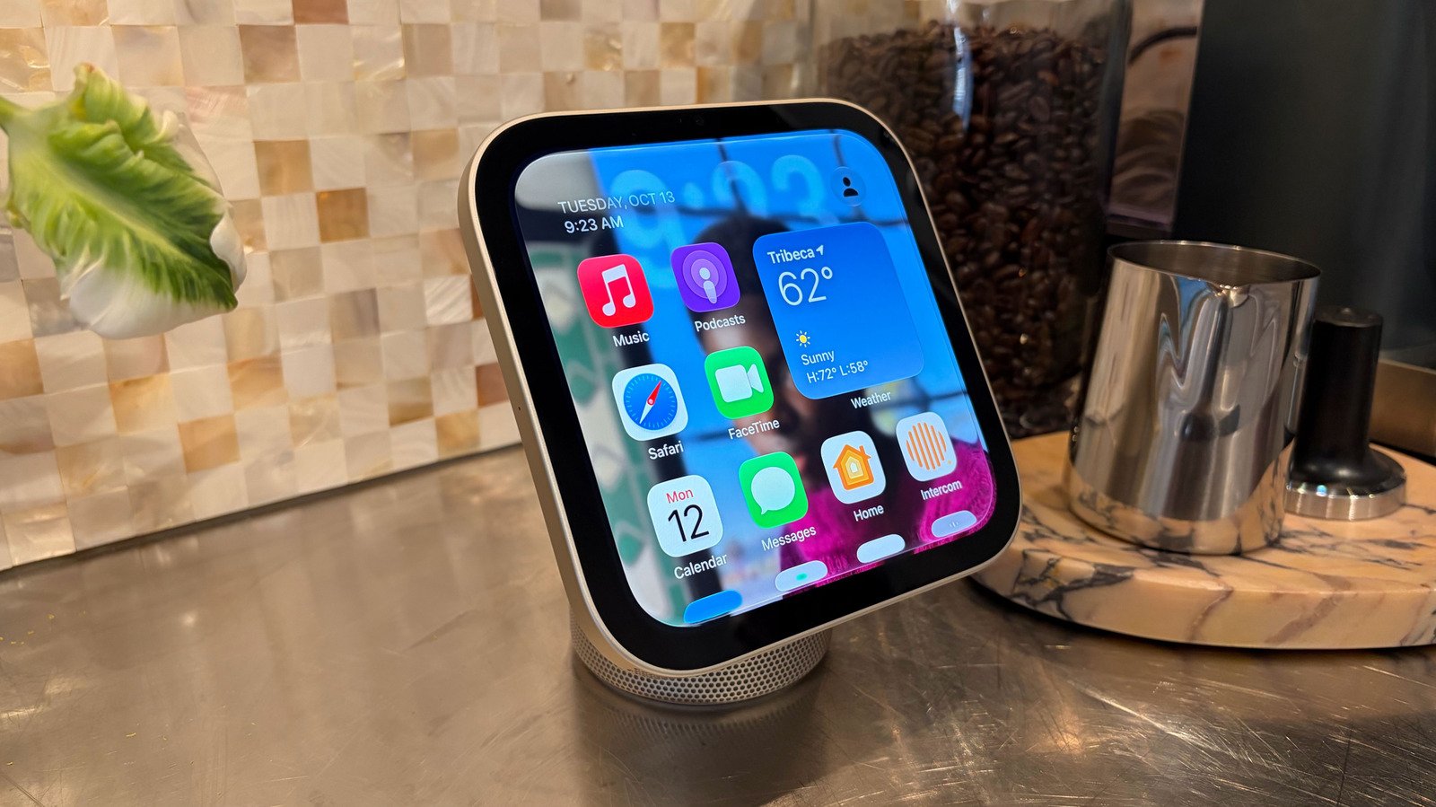 Apple HomeView Hands-On: Siri AI Is Your New Roommate