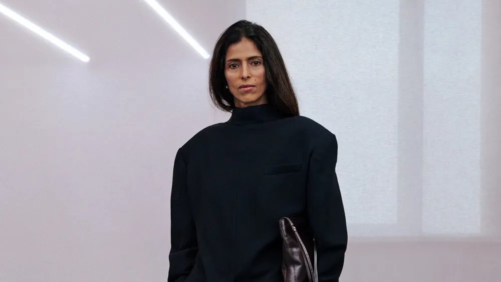 Phoebe Philo Spring 2027 Ready-to-Wear Runway, Fashion Show & Collection Review