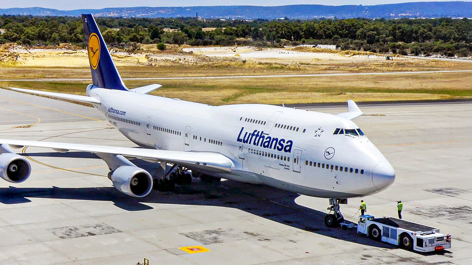 Why Lufthansa’s Retired Boeing 747-400s Could Land At This Dutch Airport But Not Take Off