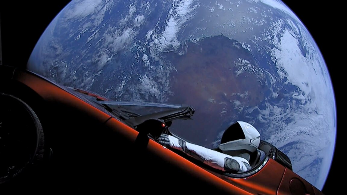 Merging SpaceX and Tesla would be a “good idea,” Musk says