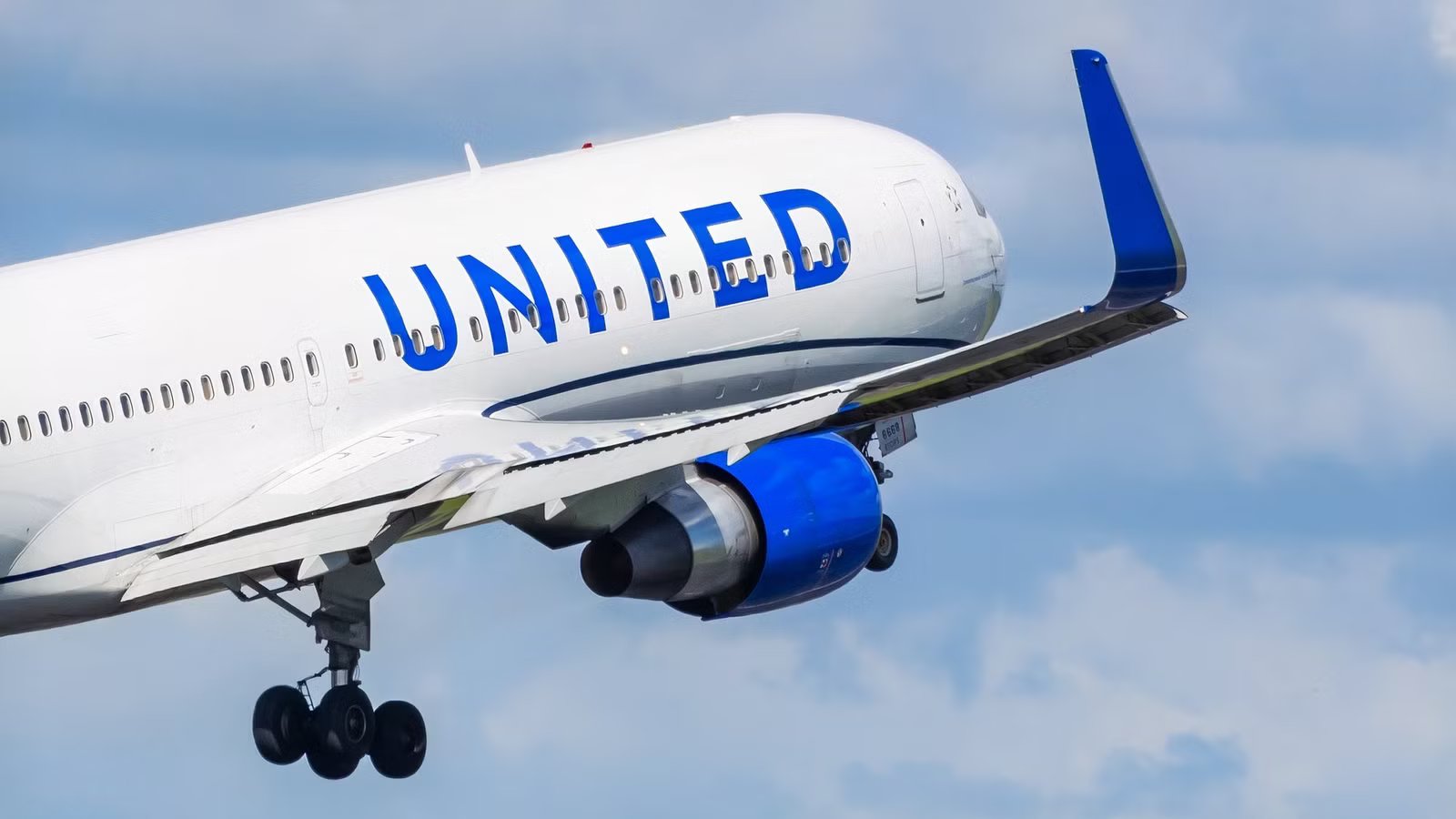United Airlines Cancels All Flights To 6 Destinations: See Full List Now